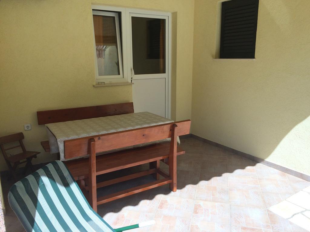 Apartment Kolundzic Novi Vinodolski Oda fotoğraf