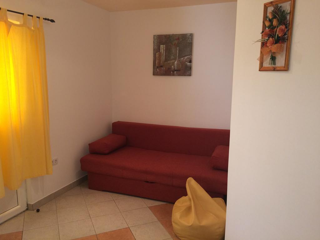 Apartment Kolundzic Novi Vinodolski Oda fotoğraf