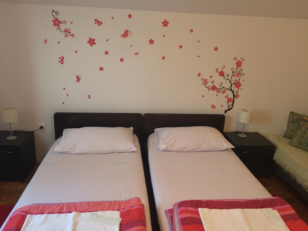 Apartment Kolundzic Novi Vinodolski Oda fotoğraf